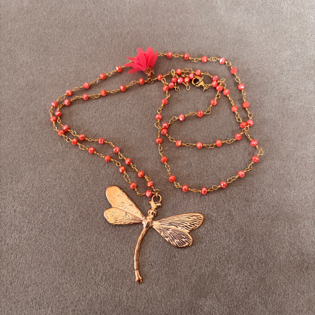 Collier libellule et pierre