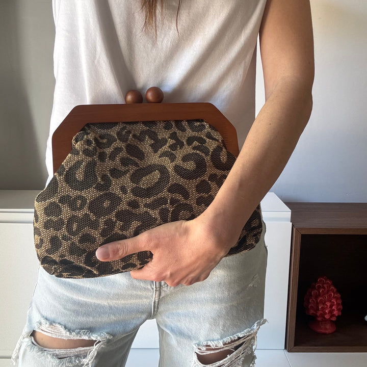 Borsa Sheena