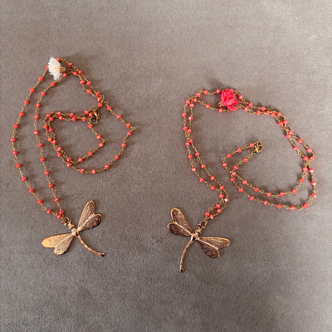 Collier libellule et pierre