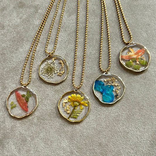 Nature flowers necklace